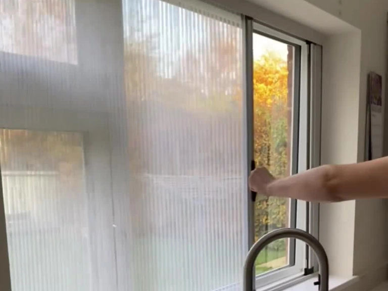 Ümitköy Menteşeli Sineklik Estetik ve Modern Çizgilerle Şık Sineklik Modelleri