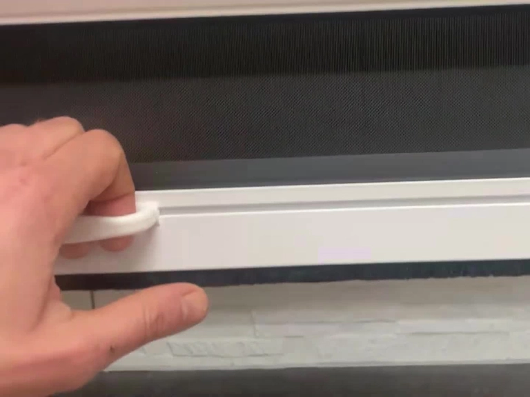 Ümitköy Sürgülü Sineklik İç Mekanı Dışarıdan Gizler Maksimum Gizlilik Sunar